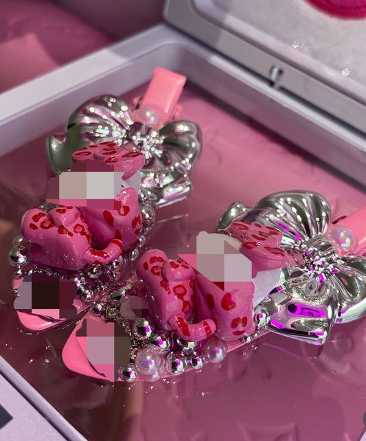 (Freestyle) Custom Hair Clips (Read Description)