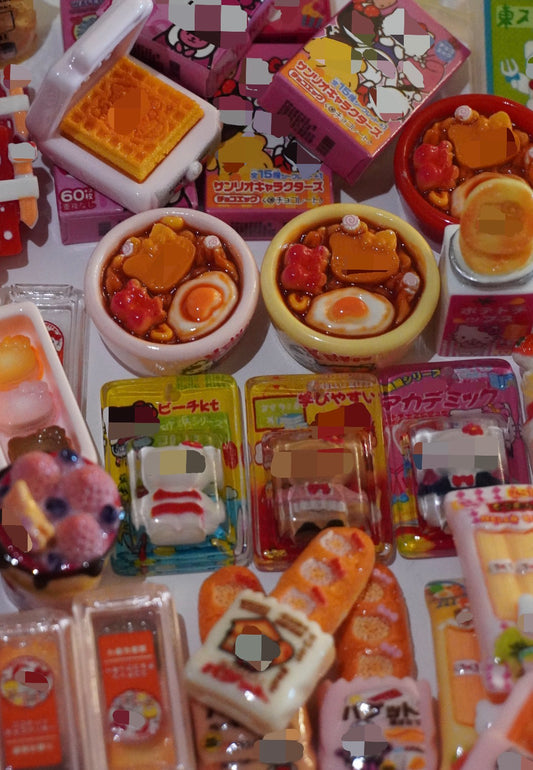 Foodie Charm Mix 🥡🎀🎌🥢