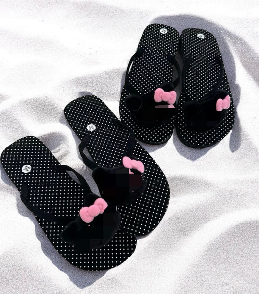 Kt Slippers 🩴🎀 (read description)
